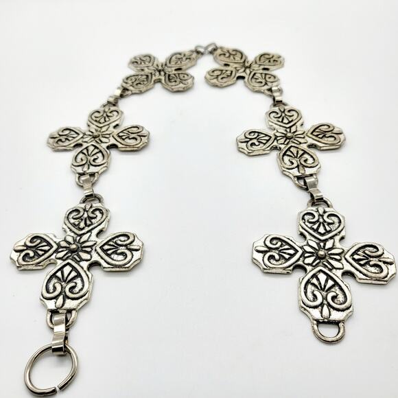 Silver Toned Heavyweight Cross Plate Engraved Medieval Chain-link Scrap Jewelry - Picture 2 of 7